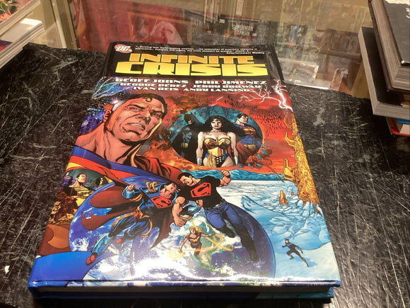 Infinite Crisis - DC Comics hardcover and jacket - superheroes, 2006 - VG!