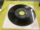 Elvis Presley  7" single RCA Victor 1455 Crying in the chapel 1965
