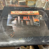 ELTON JOHN ~Don't Shoot Me I'm Only the Piano Man LP - MCA Gatefold w Lyric Book1