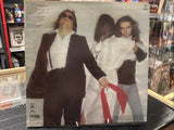 vinyl records.  MEAT LOAF...1977 BAT OUT OF HELL.... Lp1