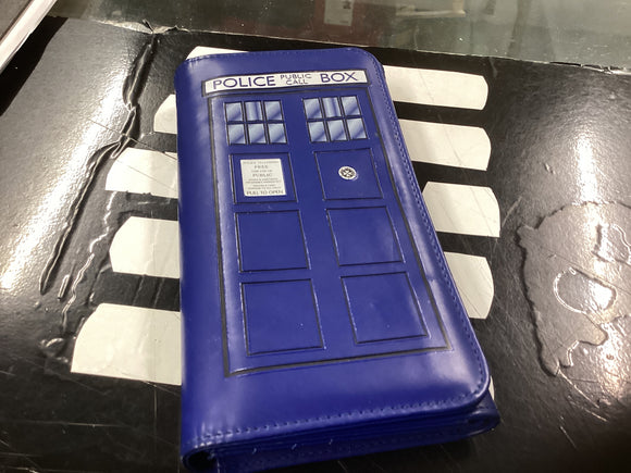 Dr Who Tardis purse preowned