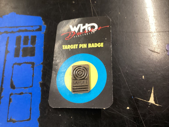 Doctor who Publishing Target Pin Badge Rare